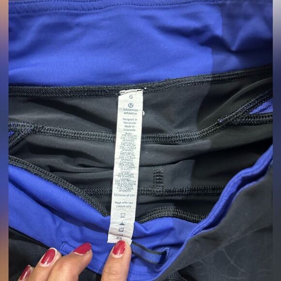 Lululemon Athletica Passion Crop II Blue and Black Activewear - Picture 5 of 7